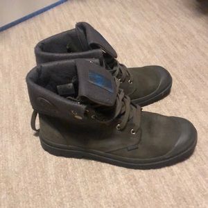 Palladium waterproof sneaker boots